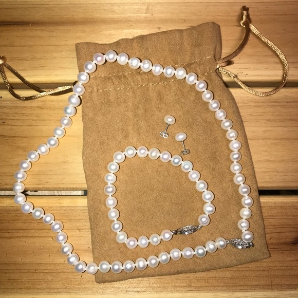 Elegant real Pearl Jewelry Set - Picture 3 of 3